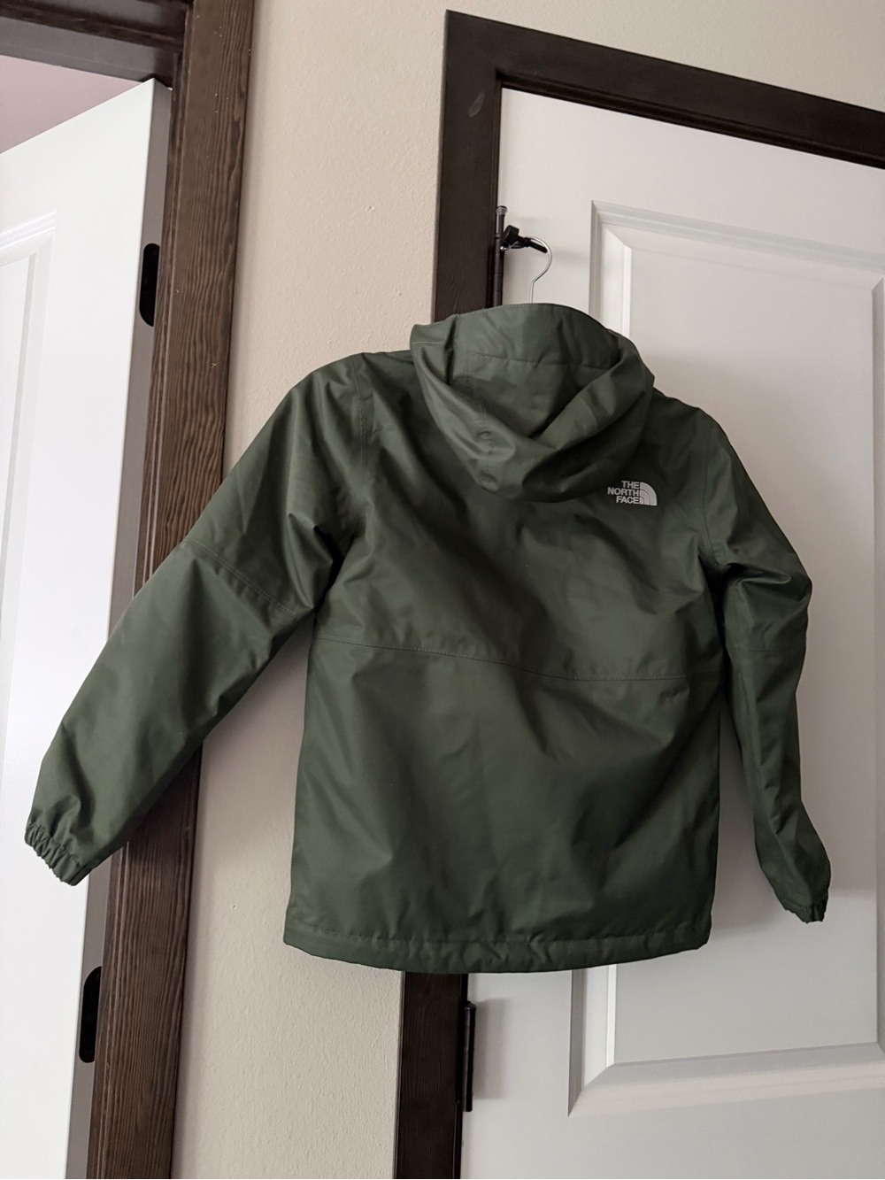 The North Face Olive and Cream Fleece-Lined Jacket - Picture 2 of 3